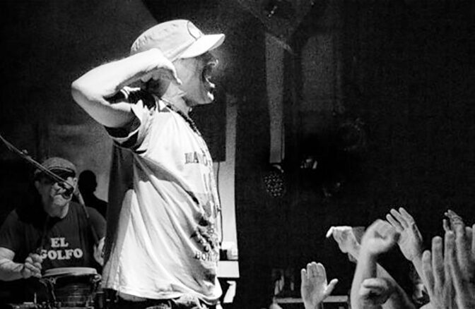 Manu Chao com a turnê “Ultra Acústico”