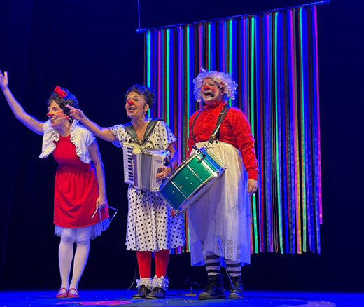 Oficina gratuita “Adereços de Carnaval”